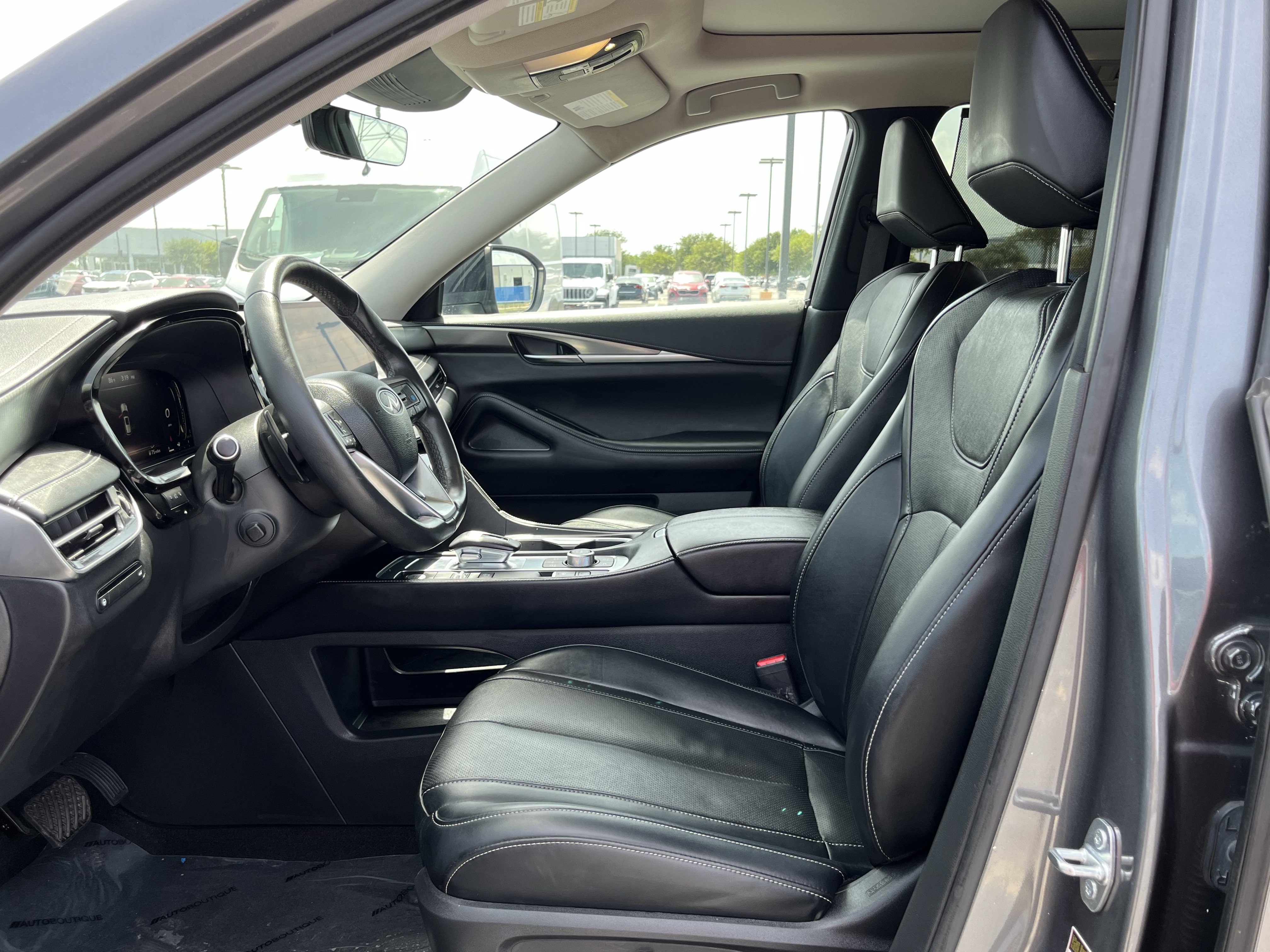 Used 2023 INFINITI QX60 Luxe w/ Cargo Package FWD image 30