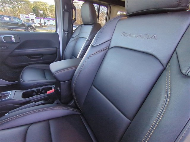 Used 2024 Jeep Wrangler Unlimited Sahara w/ Technology Group image 21