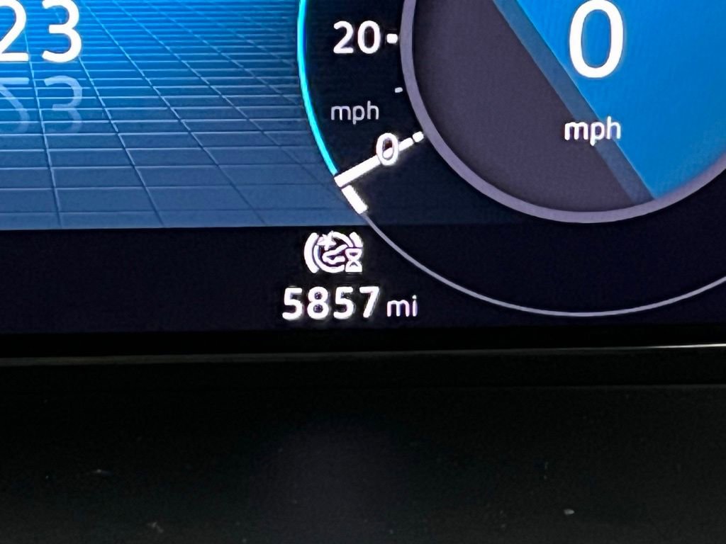 Used 2025 Volkswagen Atlas SE w/ Panoramic Sunroof Package image 27