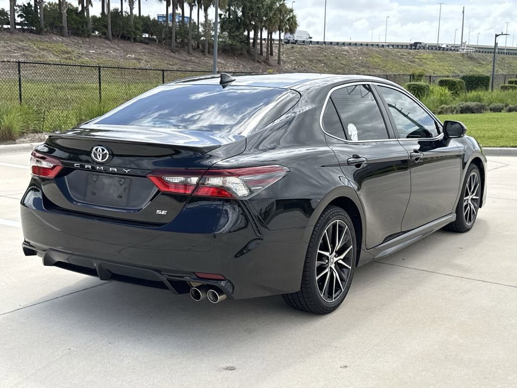 Used 2022 Toyota Camry SE w/ Convenience Package image 11