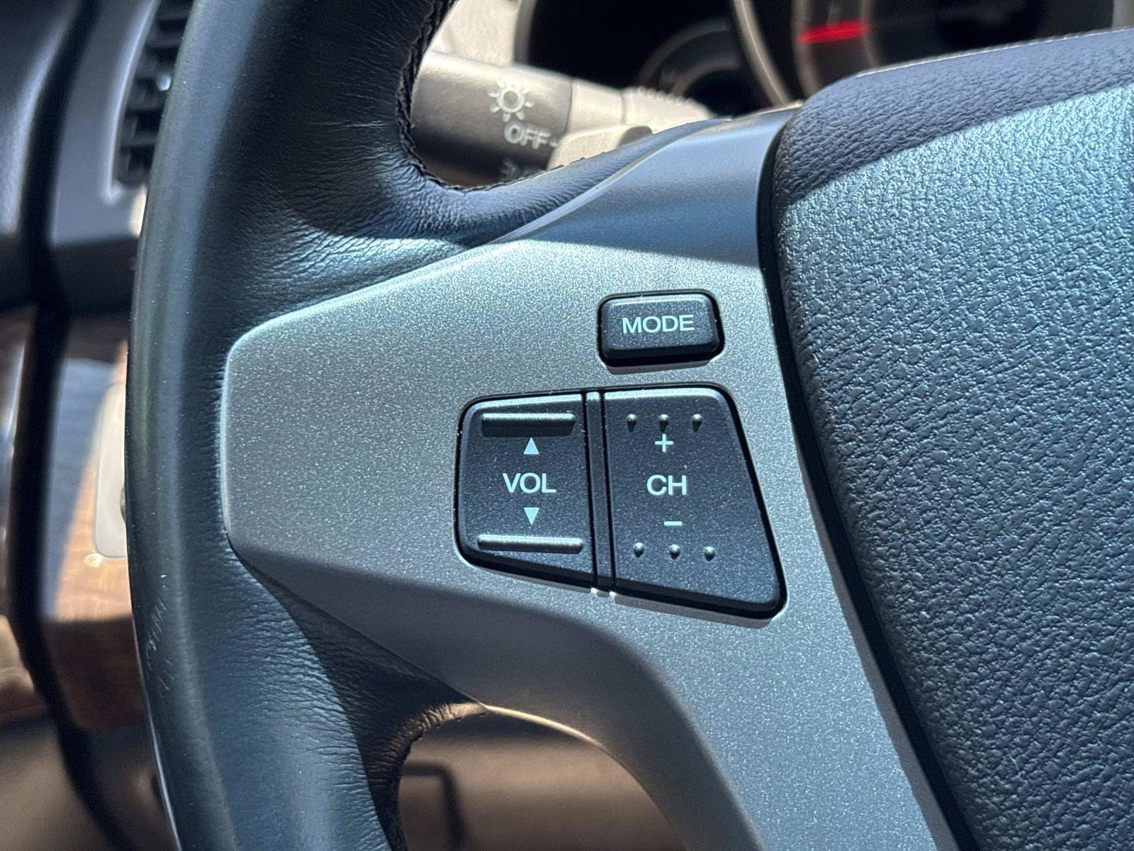 Used 2012 Acura MDX w/ Technology Package AWD/4WD image 19