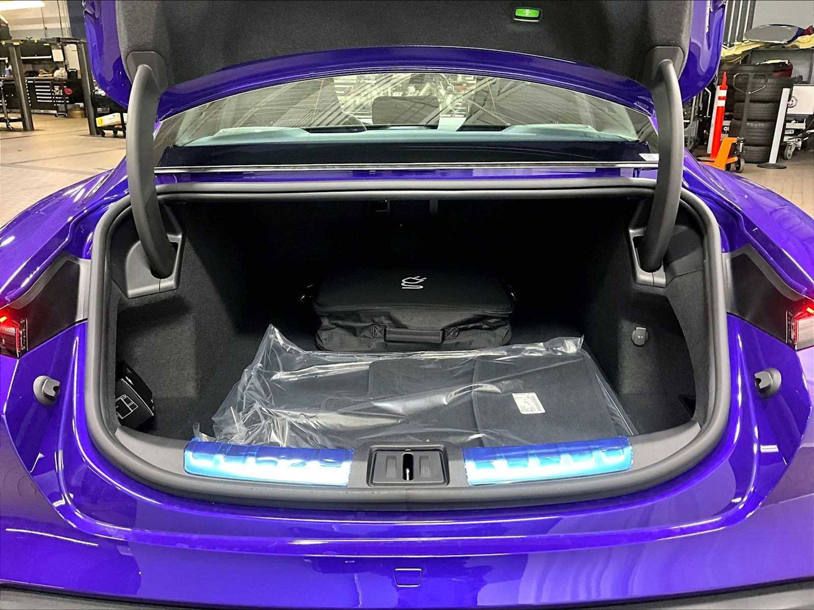 New 2026 Porsche Taycan 4S image 37