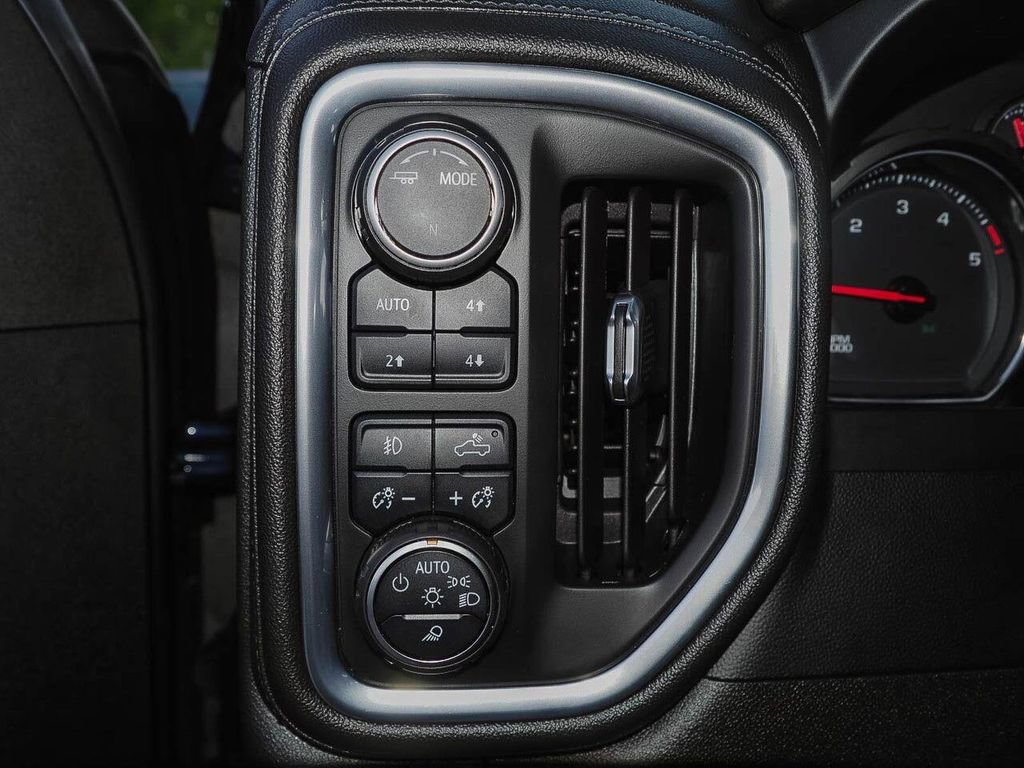 Certified 2022 Chevrolet Silverado 2500 LTZ w/ LTZ Convenience Package AWD/4WD image 21