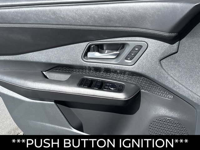 Certified 2023 Nissan Ariya AWD image 10