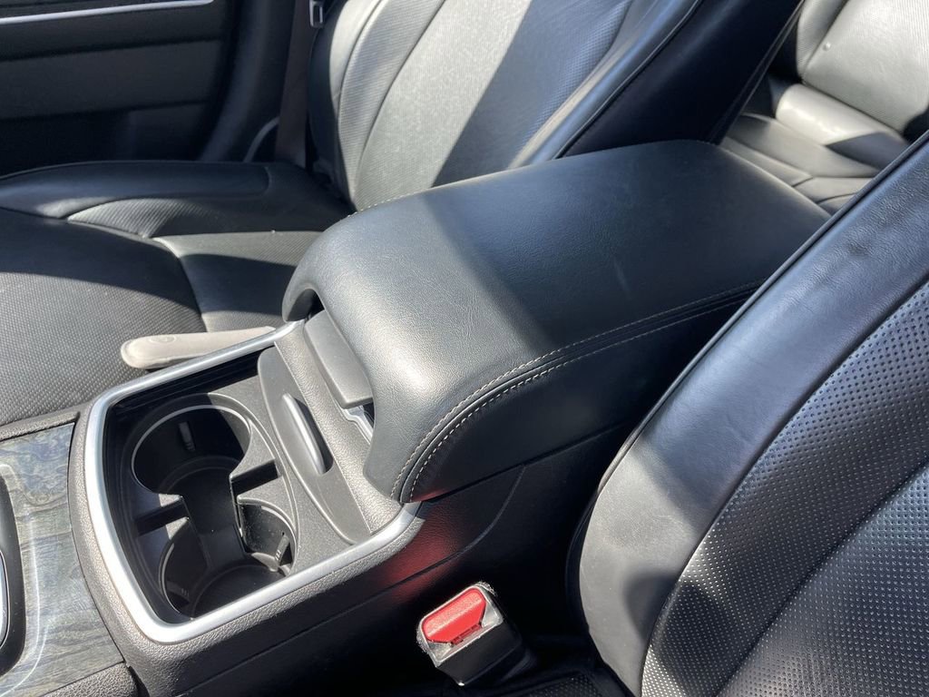 Used 2022 Chrysler 300 Touring L w/ Comfort Group RWD image 21