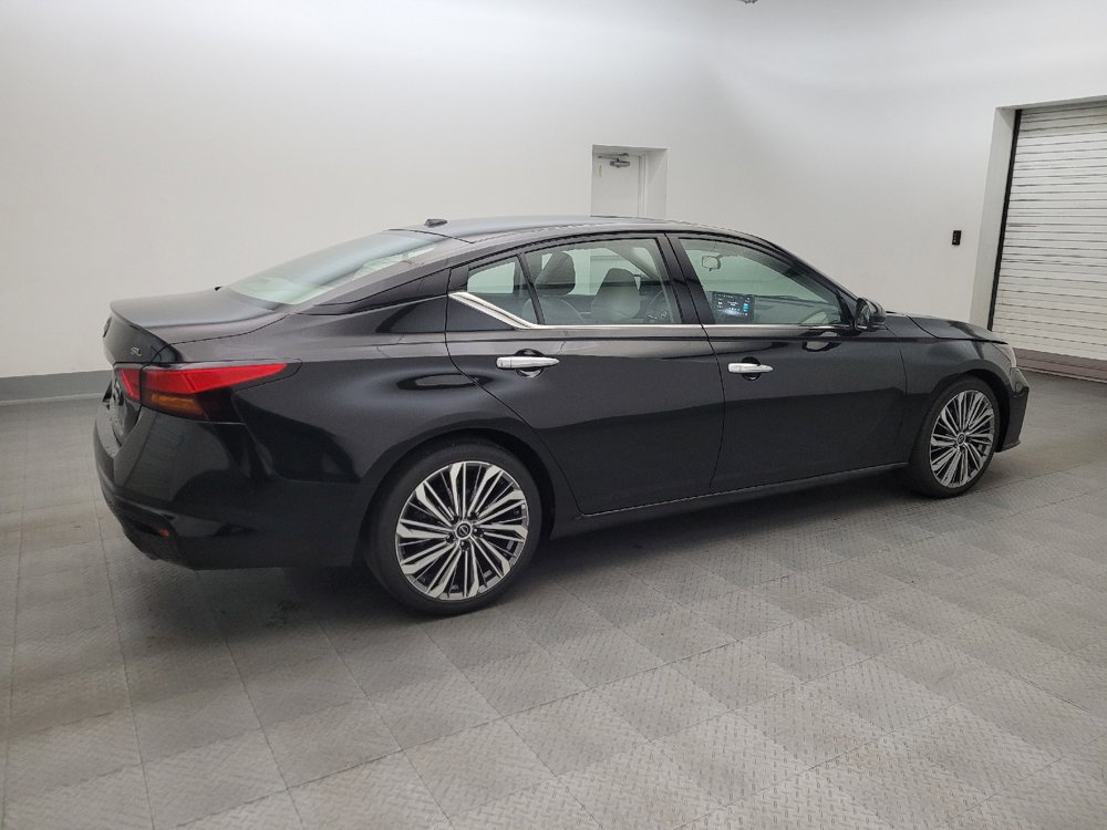Used 2023 Nissan Altima 2.5 SL FWD image 10