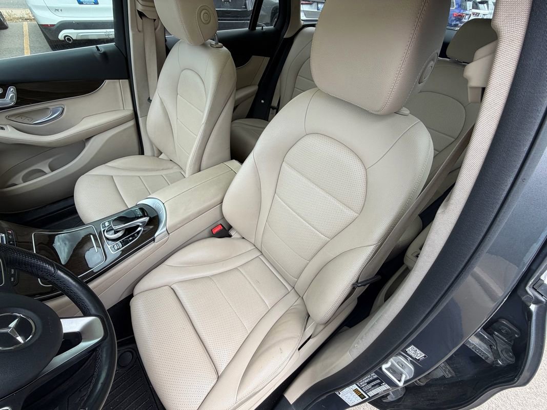 Used 2016 Mercedes-Benz GLC 300 4MATIC image 21