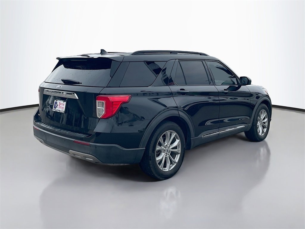 Used 2021 Ford Explorer XLT w/ Equipment Group 202A image 7