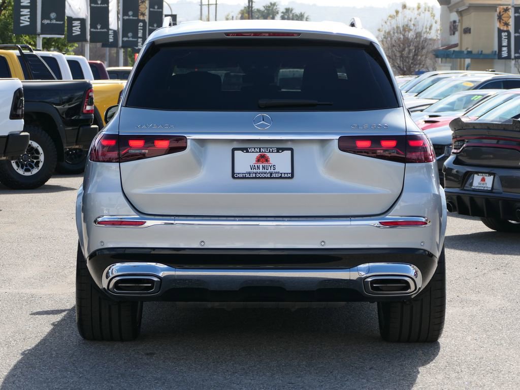 Used 2025 Mercedes-Benz Maybach GLS 600 4MATIC image 5