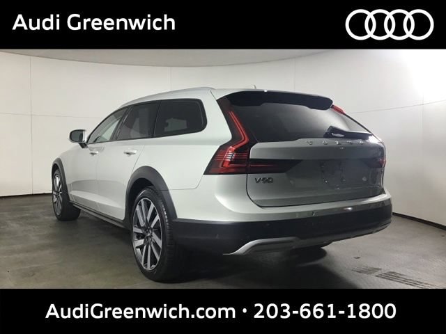 Used 2022 Volvo V90 B6 Cross Country w/ Advanced Package AWD/4WD image 5