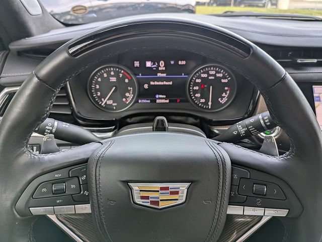 Certified 2025 Cadillac XT6 Sport w/ Platinum Package AWD/4WD image 33