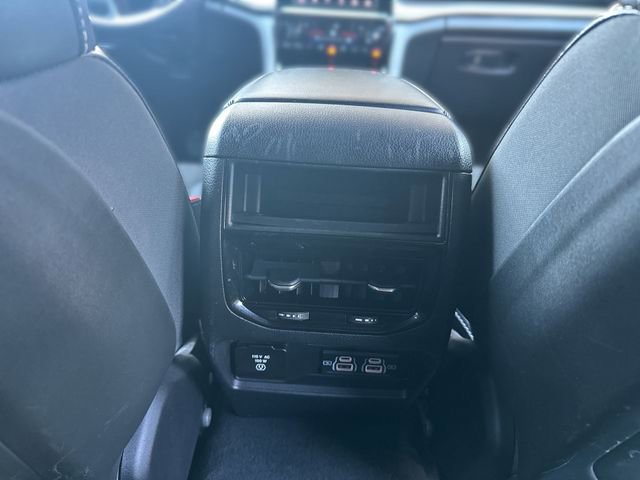 Used 2022 Jeep Grand Cherokee Altitude AWD/4WD image 24