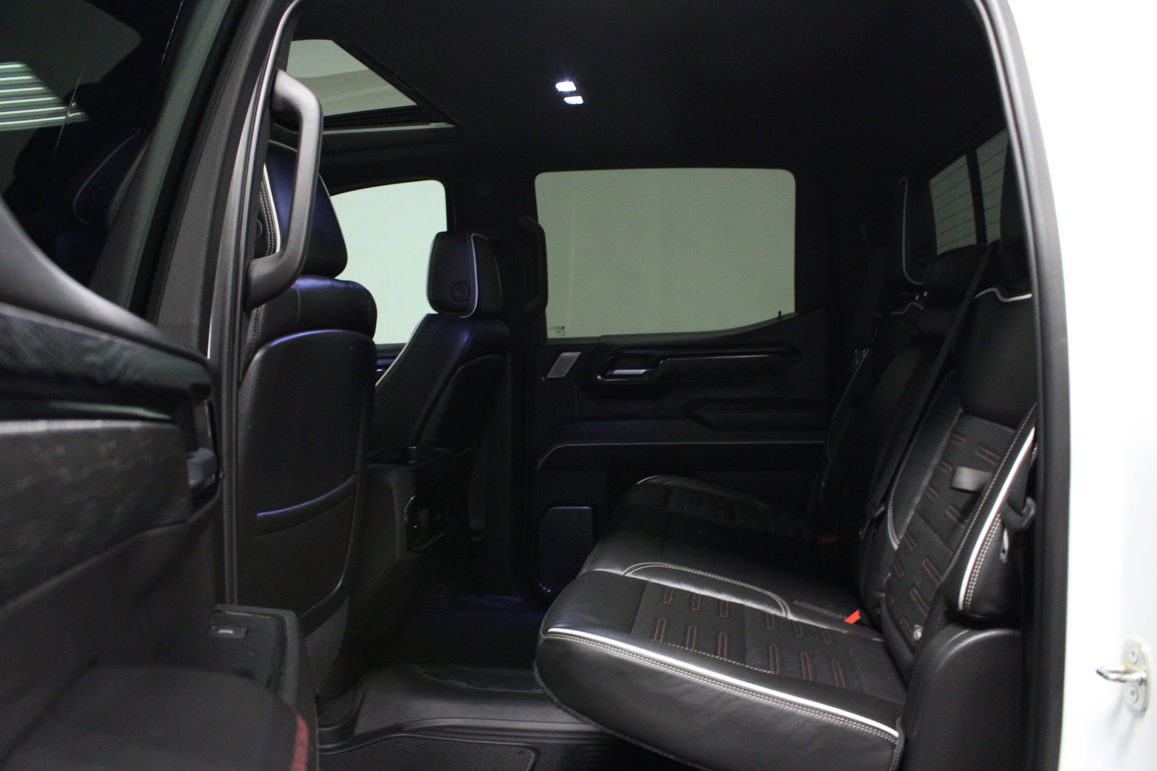 Used 2022 GMC Sierra 1500 AT4X image 13