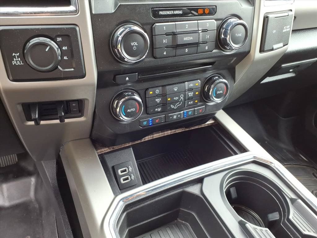 Used 2018 Ford F250 Lariat w/ Lariat Ultimate Package AWD/4WD image 32