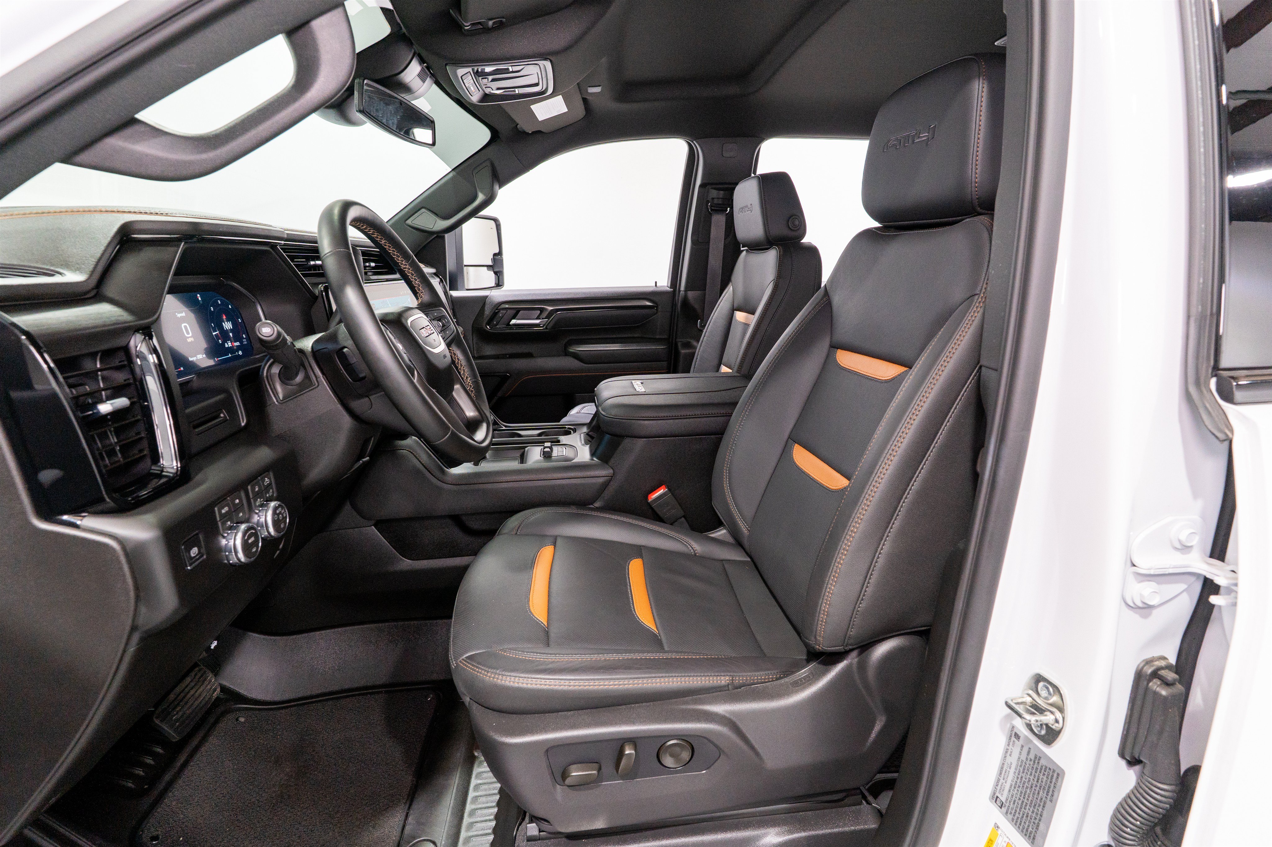 Used 2026 GMC Sierra 2500 AT4 AWD/4WD image 17
