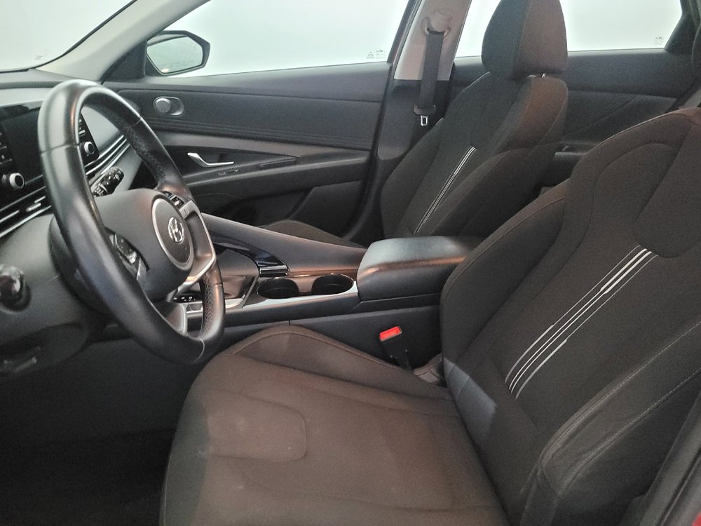 Used 2021 Hyundai Elantra SEL w/ Convenience + Premium Package FWD image 17