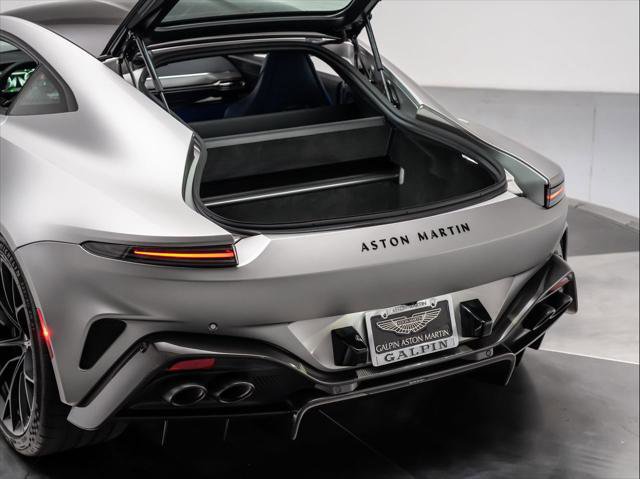 Used 2025 Aston Martin V8 Vantage Coupe image 33