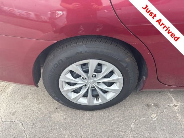 Used 2016 Toyota Camry LE FWD image 17