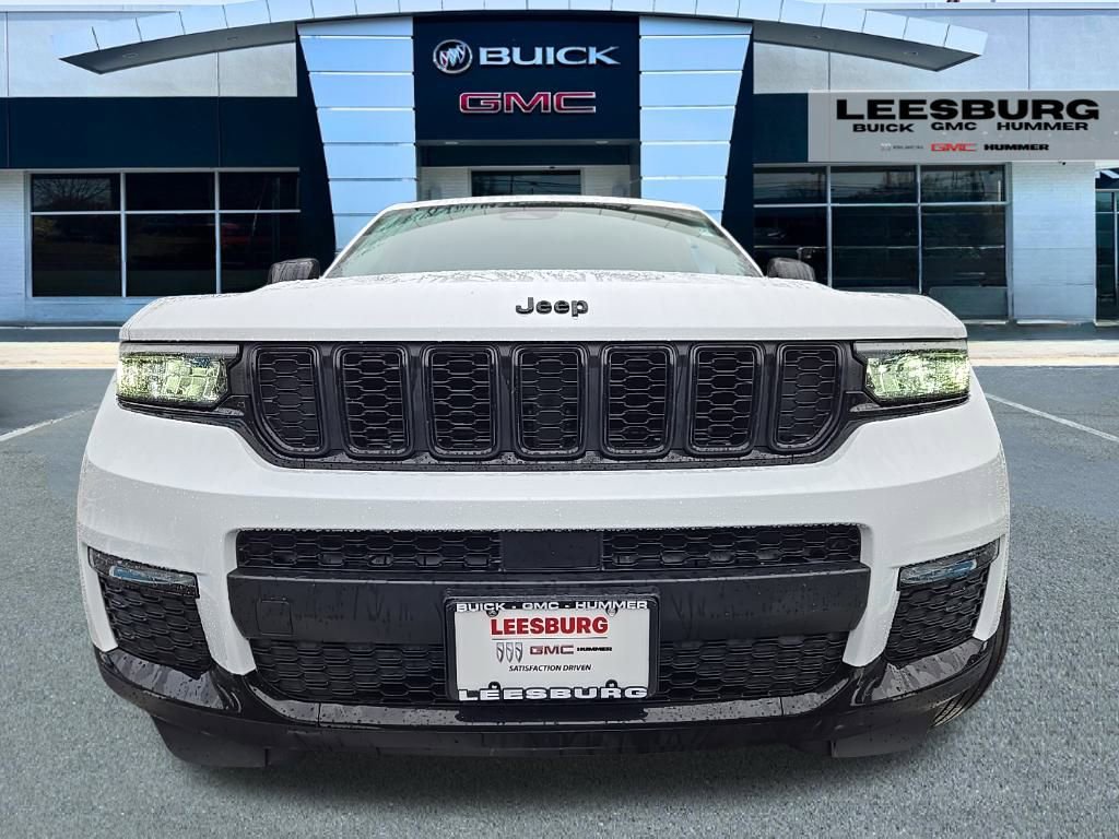 Used 2023 Jeep Grand Cherokee L Limited w/ Black Appearance Package image 2