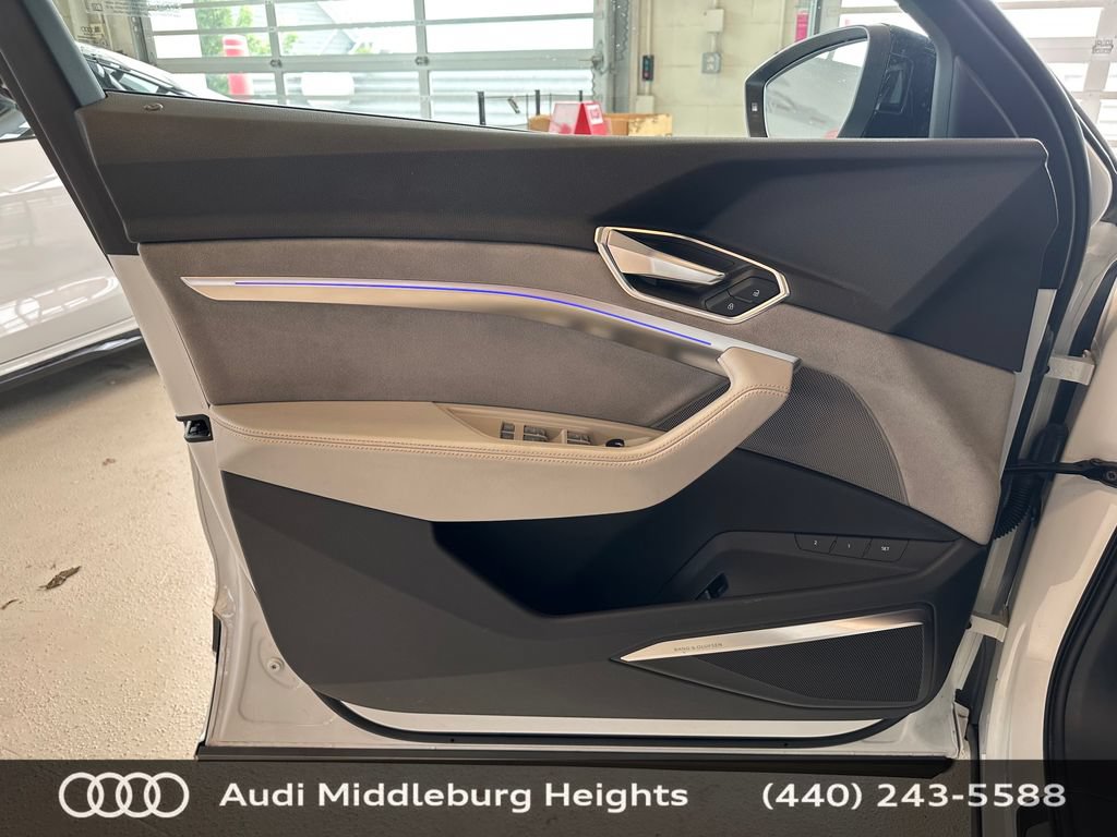 Used 2024 Audi Q8 e-tron Prestige w/ Prestige Package AWD/4WD image 15