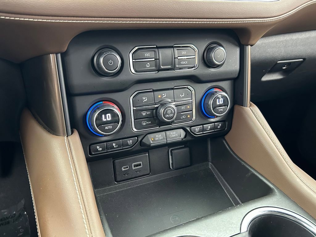 Used 2023 Chevrolet Tahoe High Country AWD/4WD image 34
