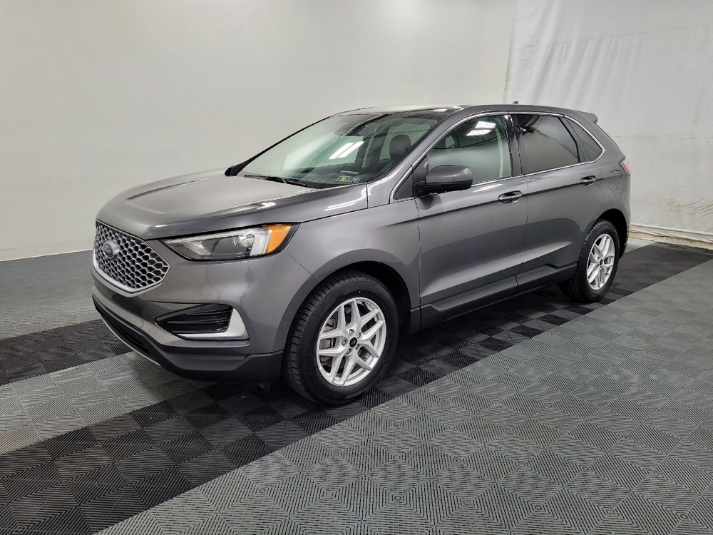 Used 2023 Ford Edge SEL image 2
