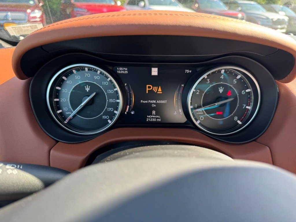 Used 2022 Maserati Ghibli Modena image 25