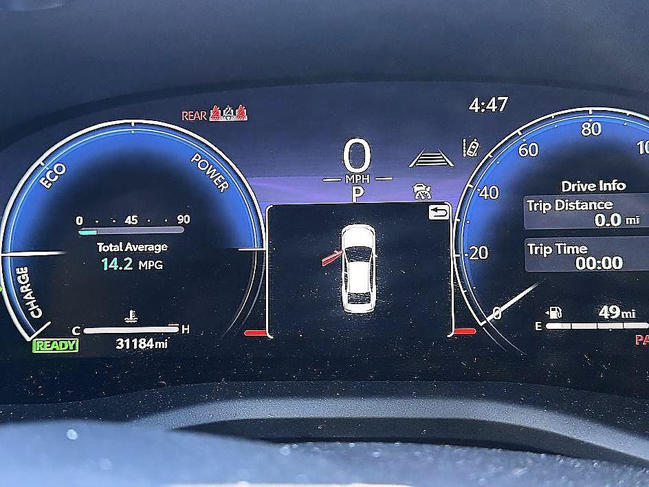 Used 2025 Toyota Camry XLE FWD image 16