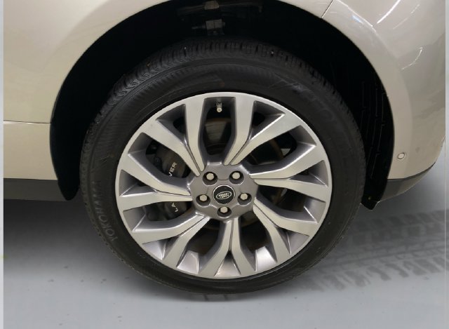 Used 2018 Land Rover Range Rover Supercharged AWD/4WD image 17