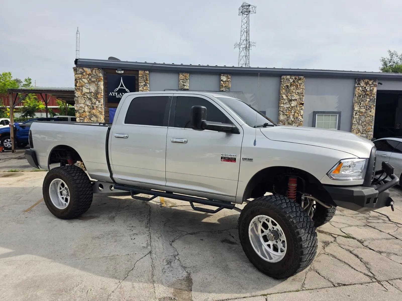 Used 2012 RAM 2500 ST w/ Chrome Appearance Group AWD/4WD image 9