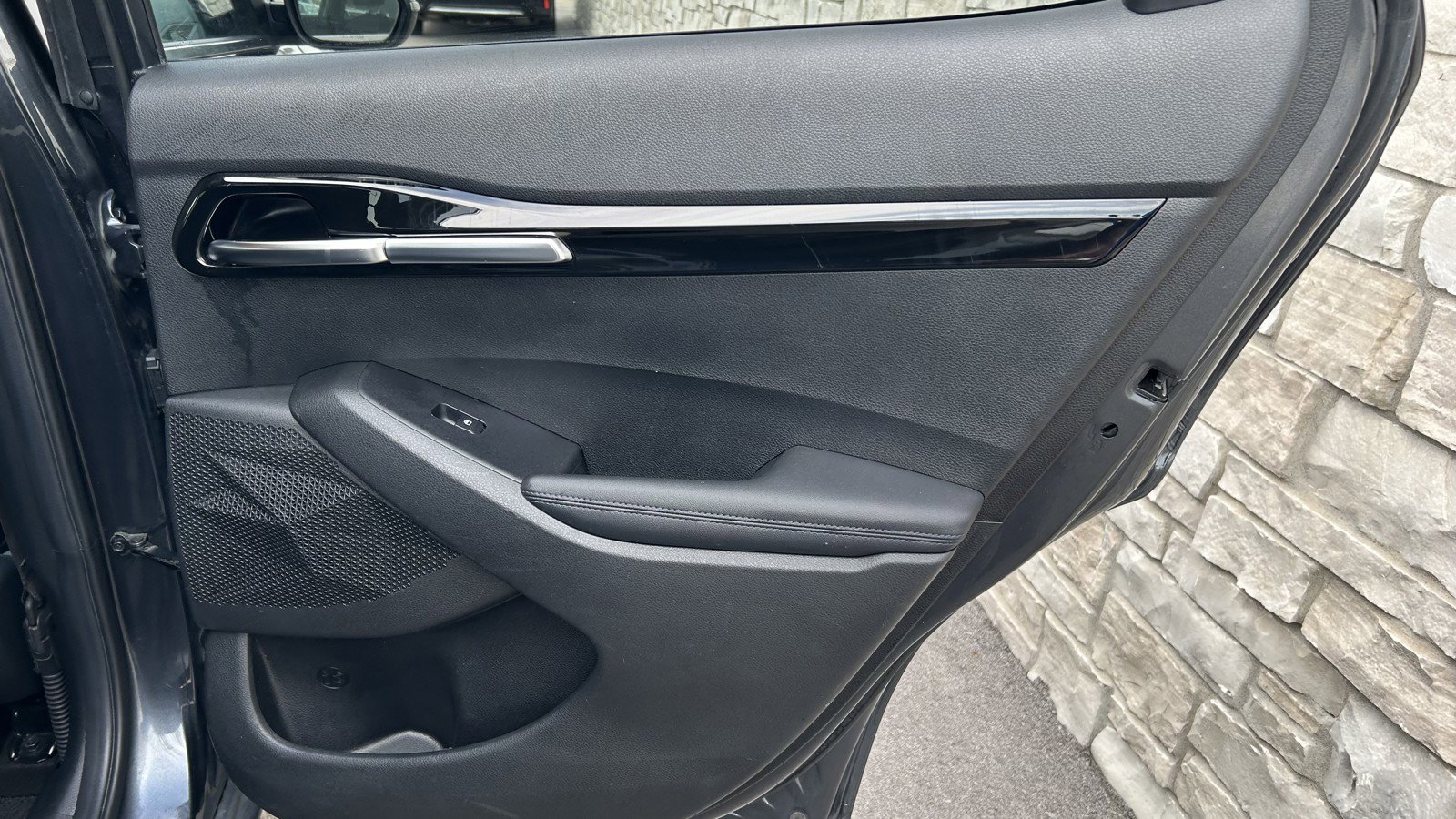 Used 2021 Kia Seltos S image 15