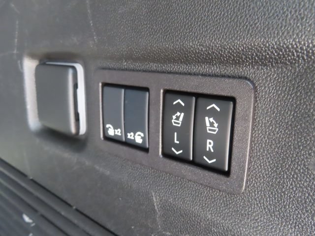 Used 2024 GMC Yukon XL Denali w/ Advanced Technology Package AWD/4WD image 34