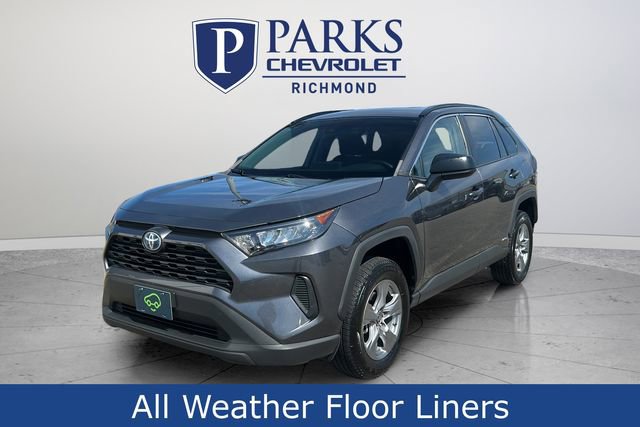 Used 2022 Toyota RAV4 LE image 3
