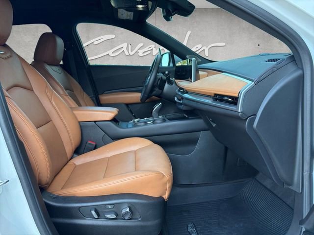 Certified 2024 Cadillac XT4 Sport image 24