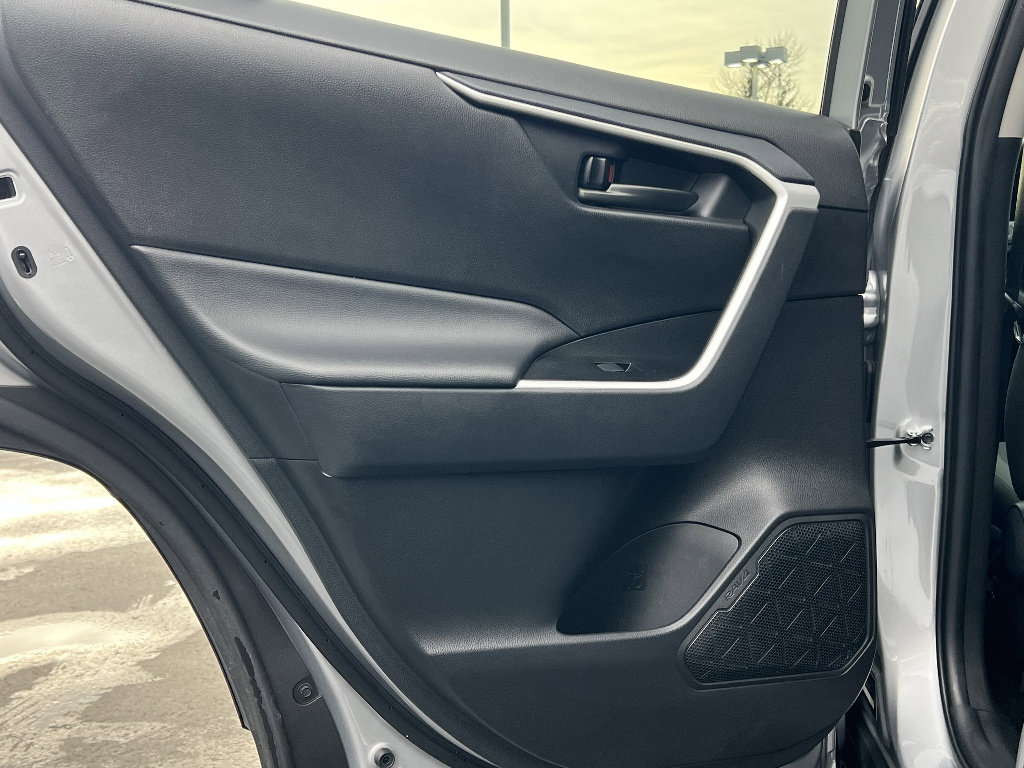 Used 2025 Toyota RAV4 LE image 31