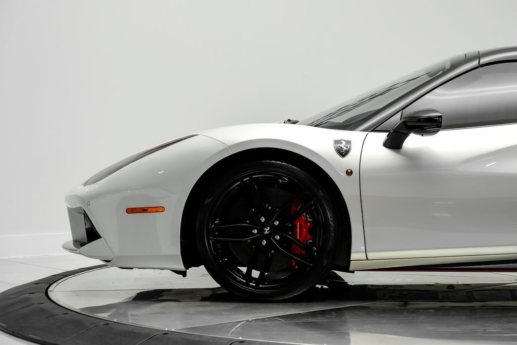 Used 2018 Ferrari 488 Spider RWD image 13