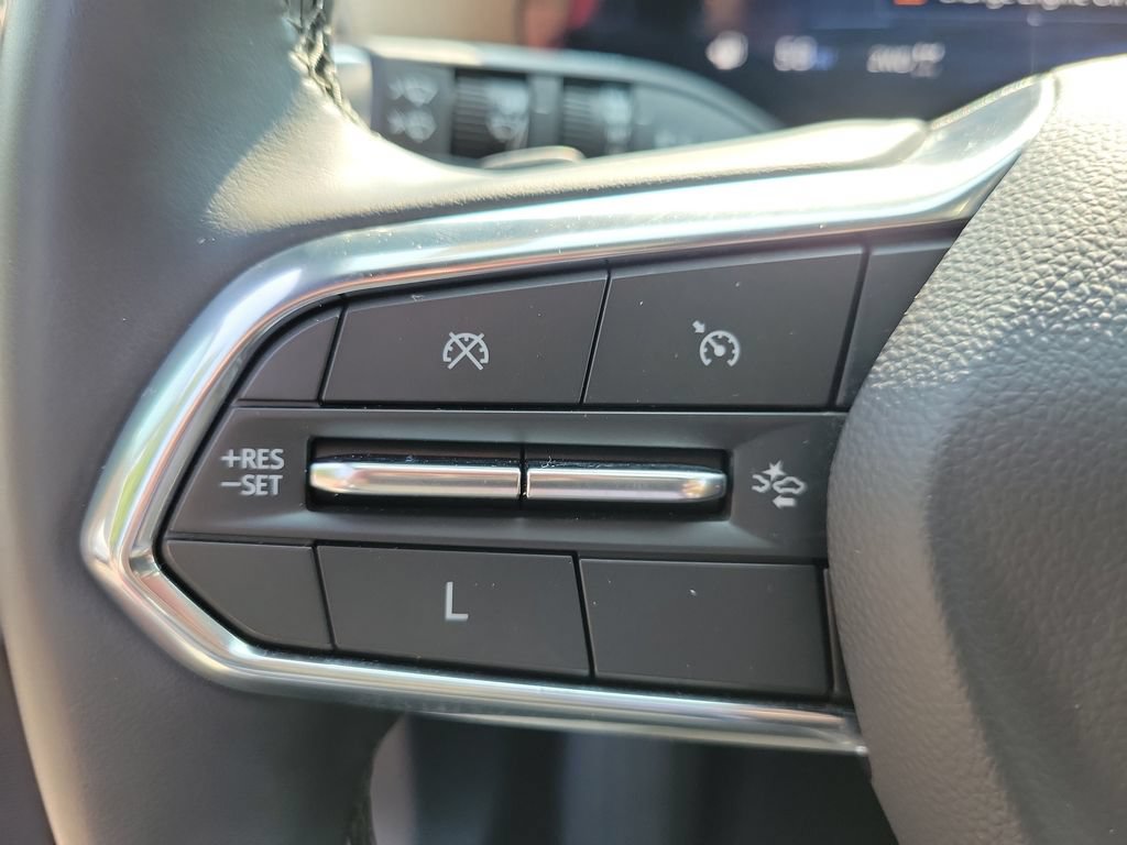 Used 2025 Chevrolet Equinox ACTIV w/ Safety and Technology Package AWD/4WD image 28