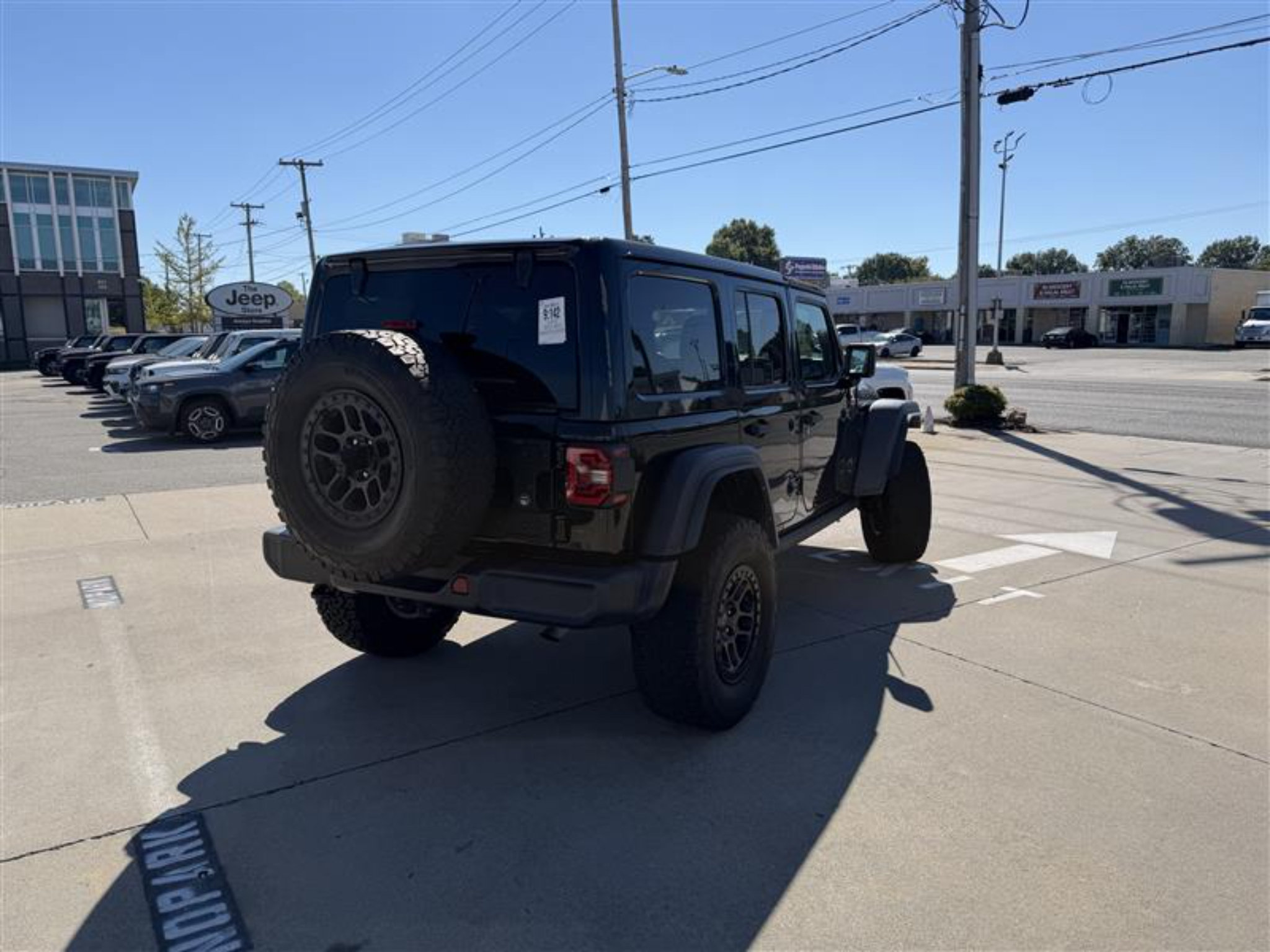 Used 2022 Jeep Wrangler Unlimited Sport w/ Xtreme Recon 35" Tire Package AWD/4WD image 6