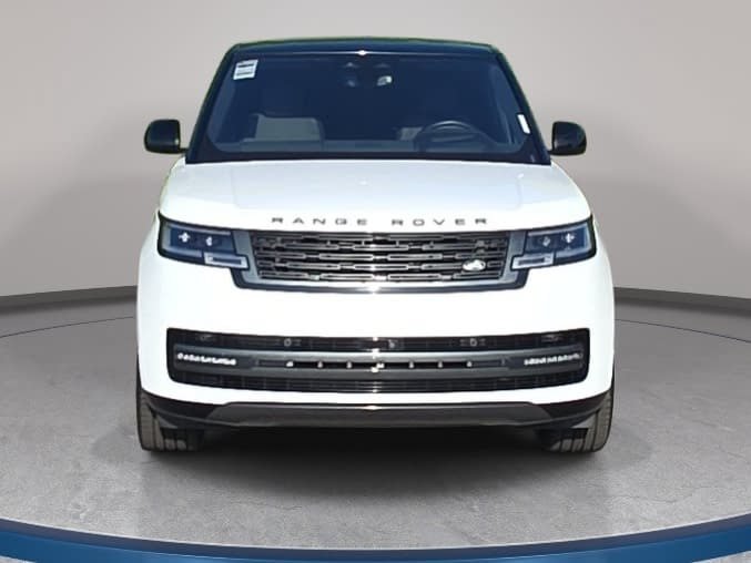 Used 2023 Land Rover Range Rover SE AWD/4WD image 2