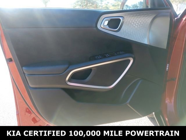 Certified 2023 Kia Soul LX FWD image 20