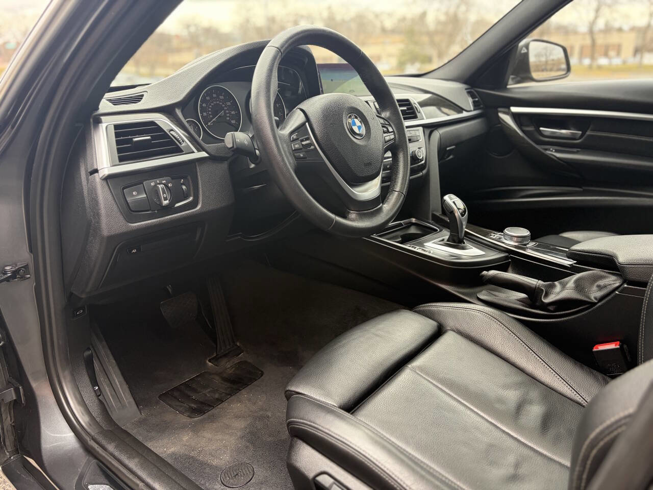 Used 2018 BMW 330i xDrive Sedan image 9