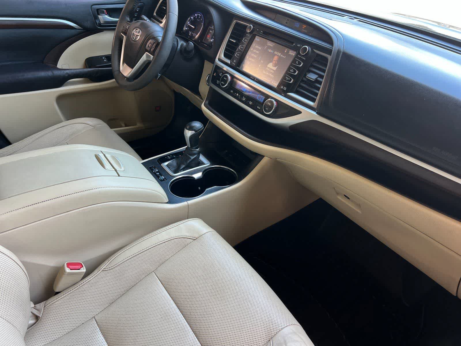 Used 2015 Toyota Highlander Limited FWD image 18