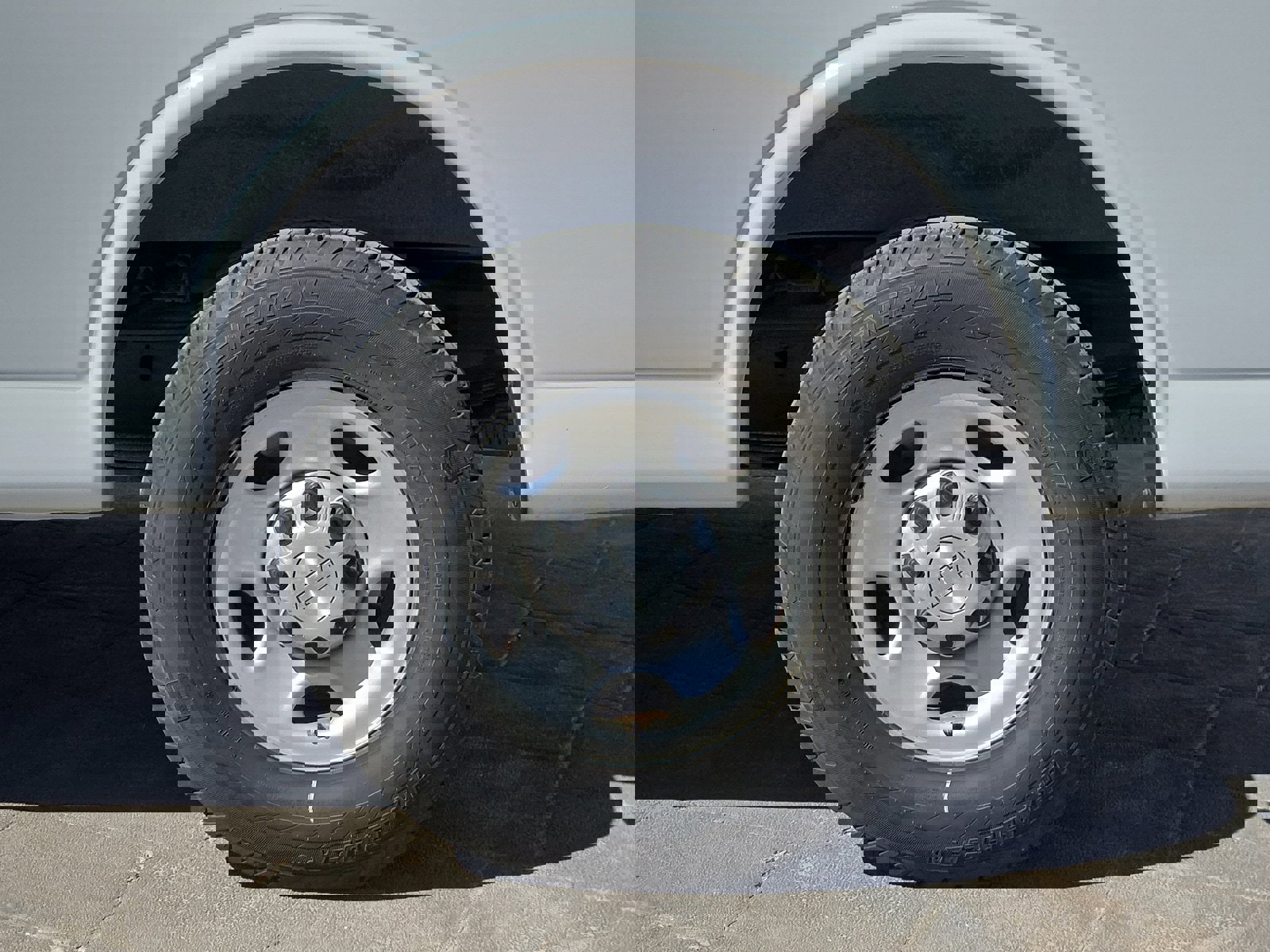 Used 2019 Chevrolet Express 2500 w/ Driver Convenience Package image 5