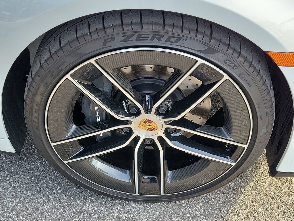 Certified 2025 Porsche 911 Carrera image 13