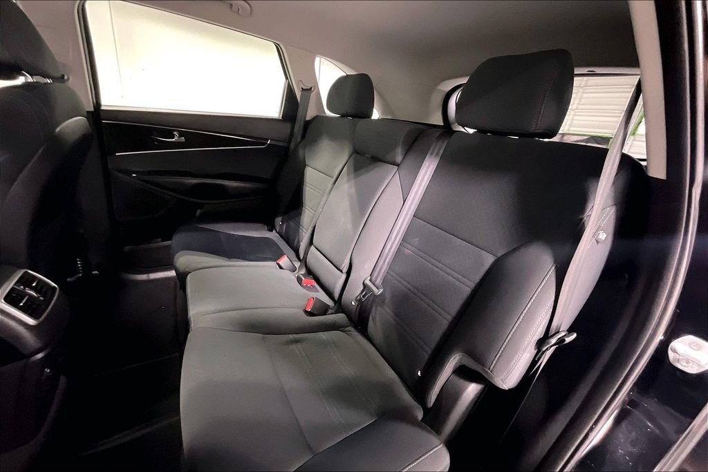 Used 2016 Kia Sorento L FWD image 31