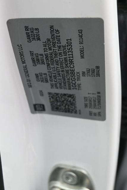 Used 2024 Chevrolet Colorado W/T RWD image 26