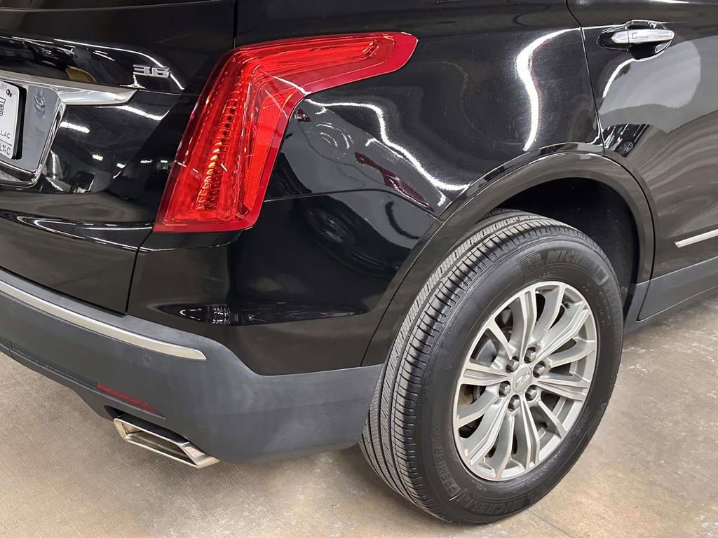 Used 2018 Cadillac XT5 Luxury w/ Driver Awareness Package AWD/4WD image 11