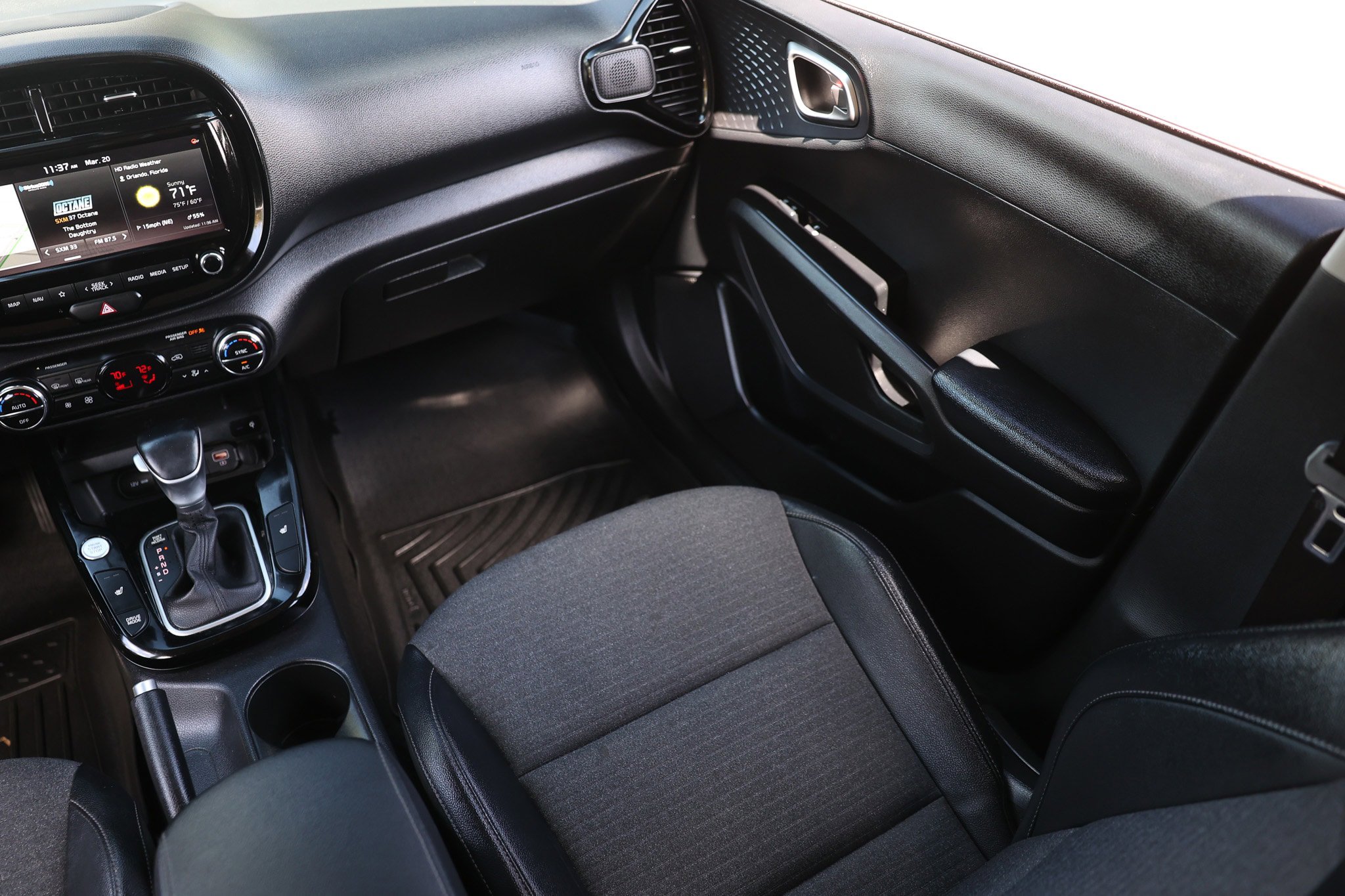 Used 2020 Kia Soul EX image 25