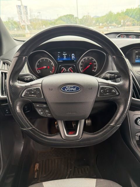 Used 2018 Ford Focus ST FWD image 7