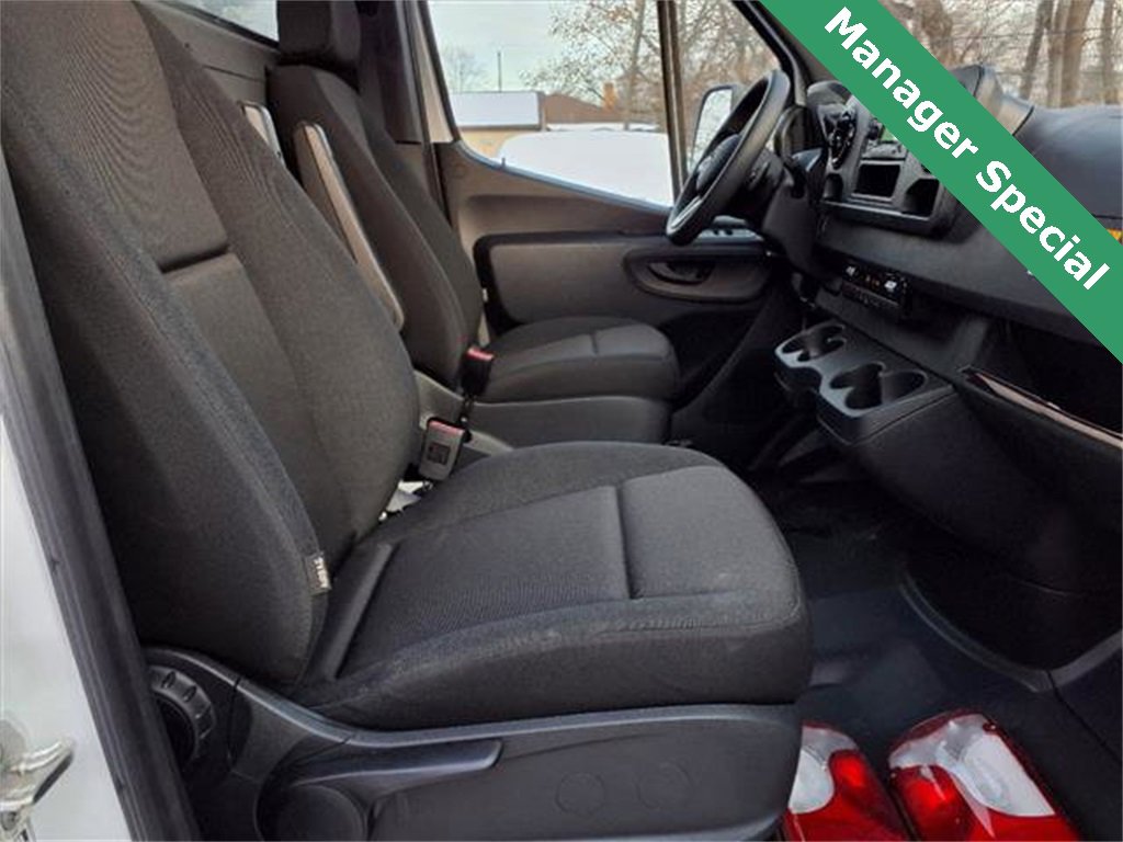 Used 2023 Mercedes-Benz Sprinter 3500 image 22